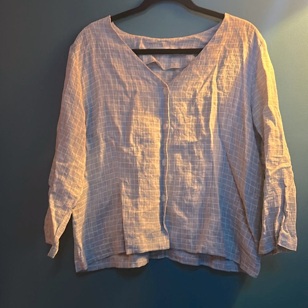 Breezy 100% Linen top. Made in New England.